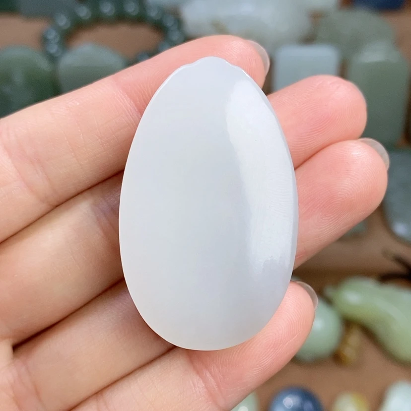 【闪购商品】颈饰未镶嵌和田玉