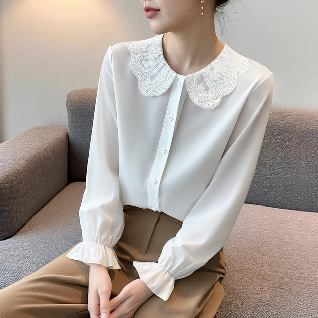 白衬衫女长袖春秋新款轻奢高级感蕾丝娃娃领衬衣宽松法式上衣外套