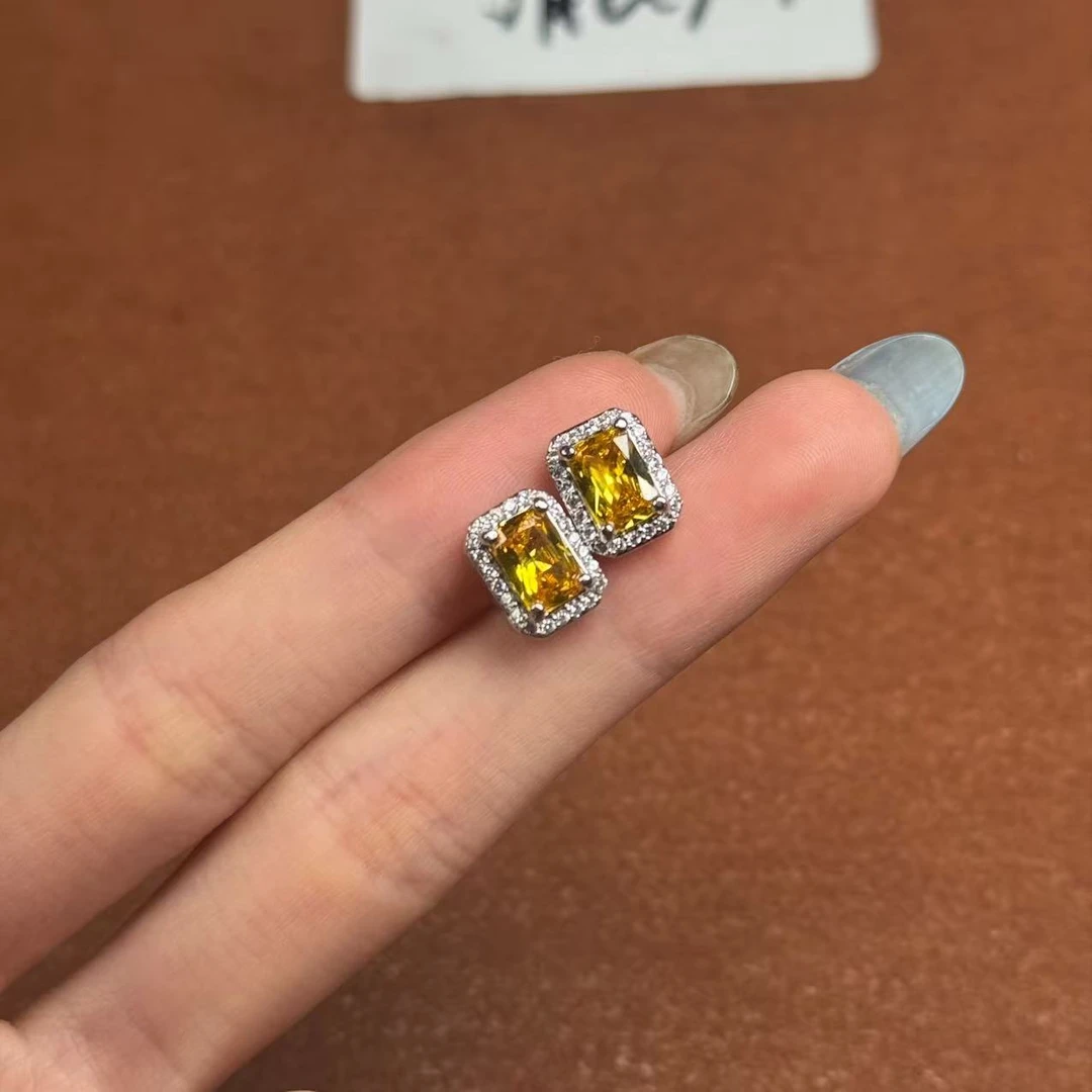 如懿镀K金高订761-轻奢幻彩黄宝精切合金耳饰