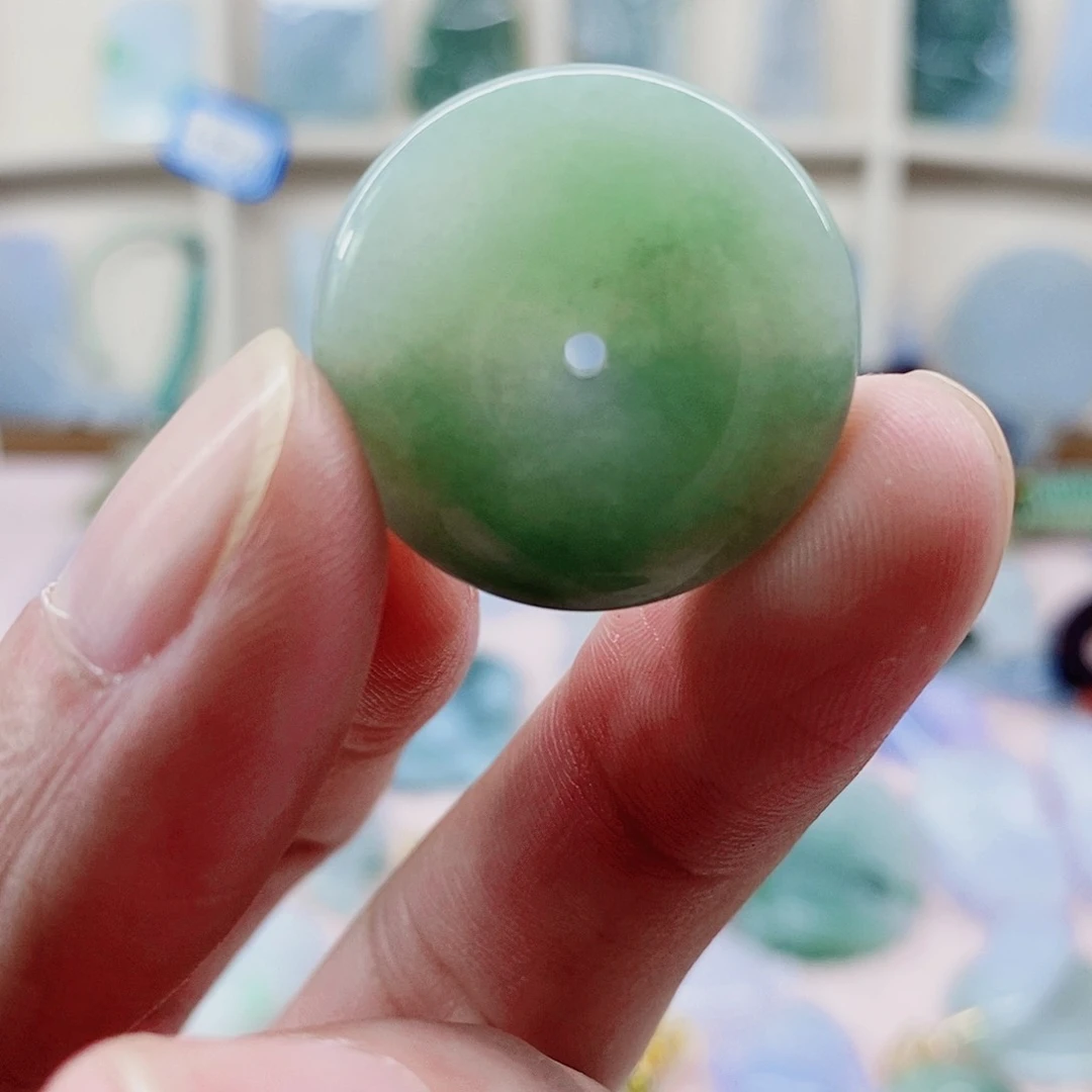 颈饰未镶嵌翡翠天然