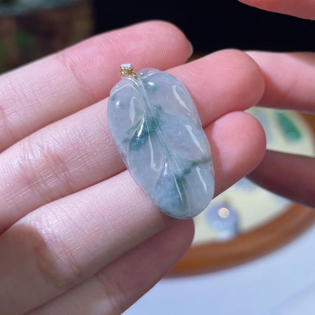 翡翠颈饰18K金镶嵌翡翠