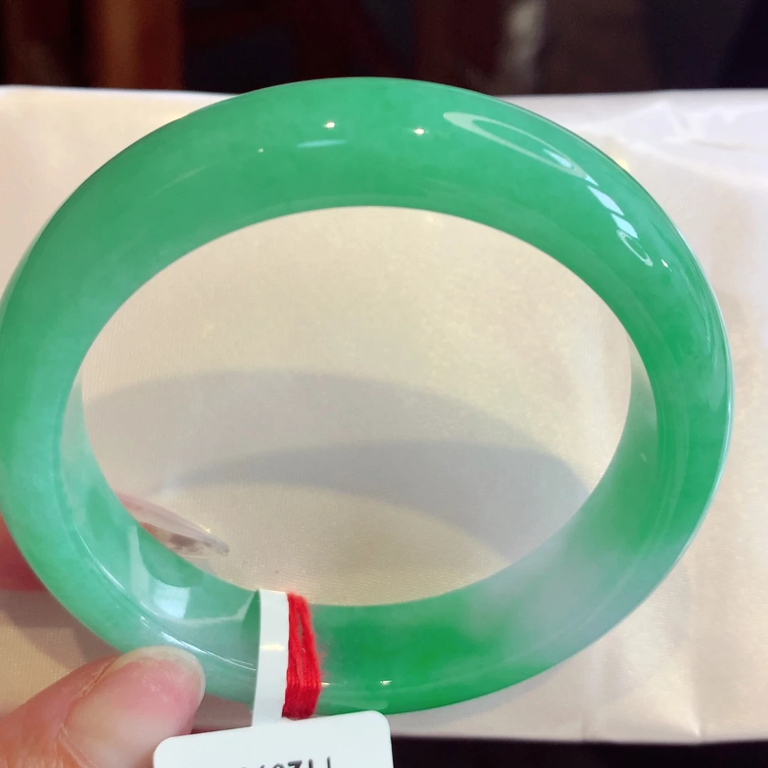 未镶嵌手镯翡翠55圈胶润果阳绿（54号）