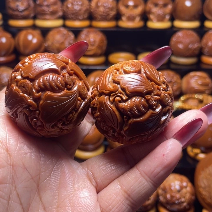 R***y橄榄核把件橄榄雕刻