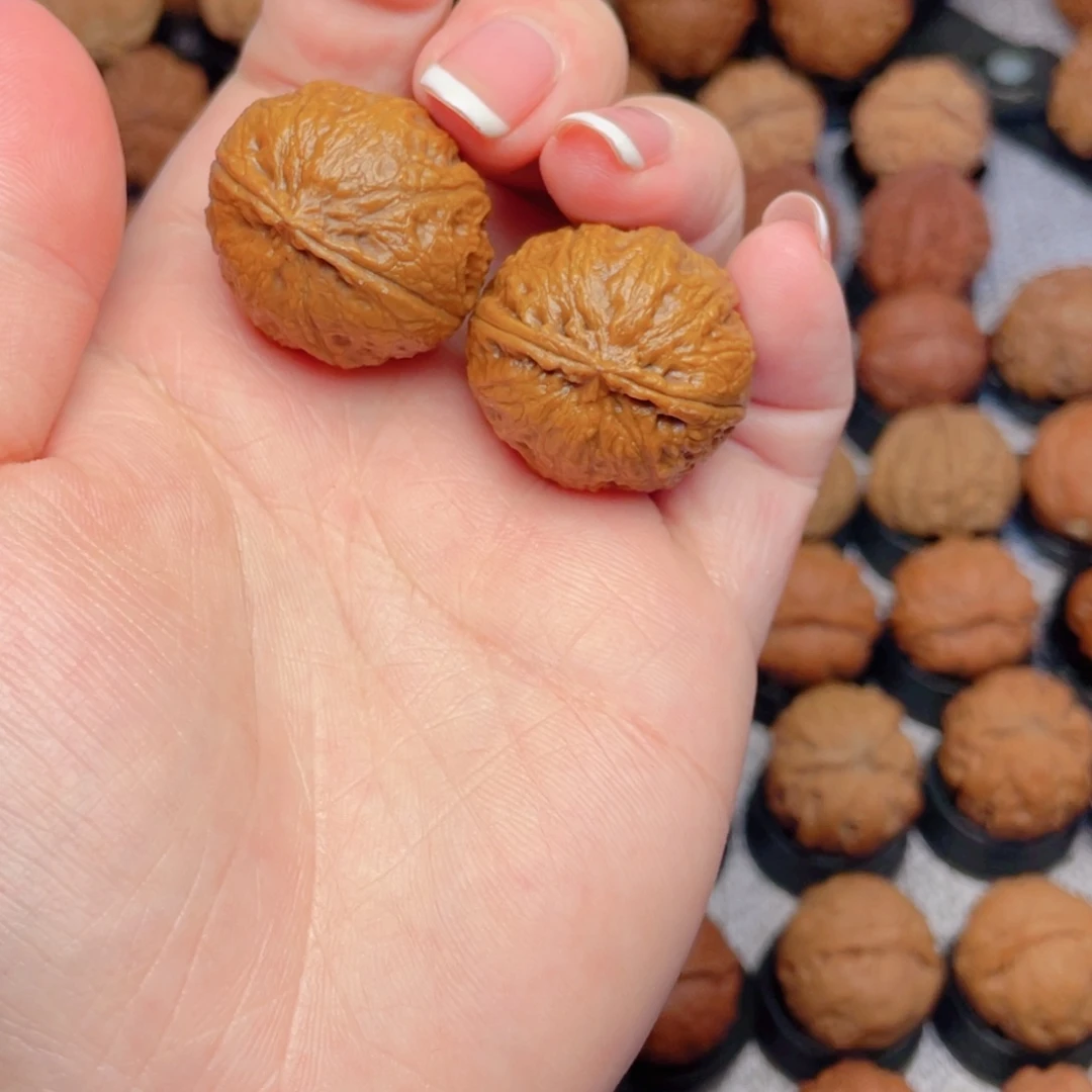 文玩核桃把件野生小鱼宝