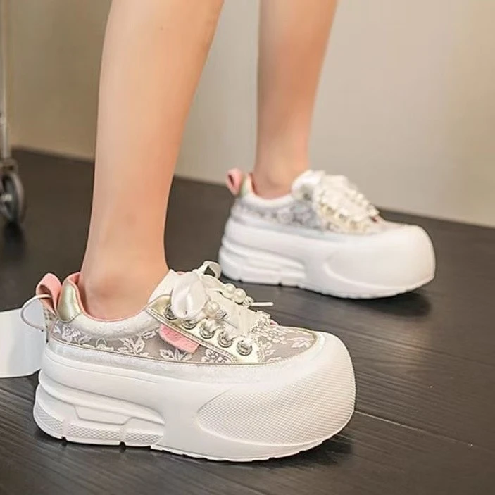 B12断码女鞋时尚百搭偷网春夏女板鞋厚底网面松糕底