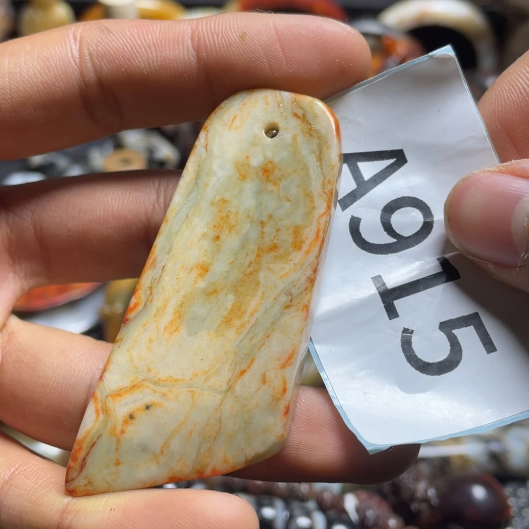 和田玉（糖玉）挂件未镶嵌