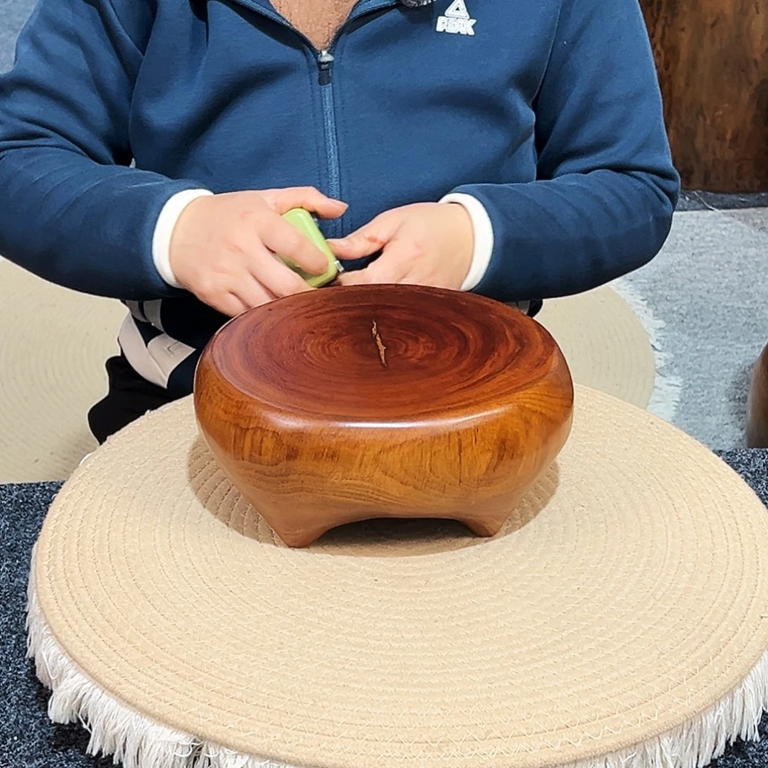 11 号香樟木尺寸：22-18-10cm