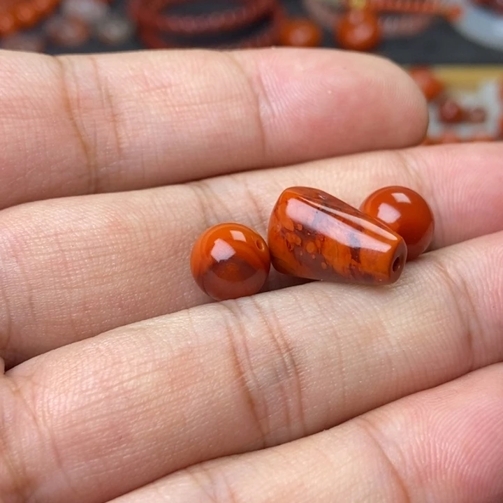 南红玛瑙配饰未镶嵌哦***?