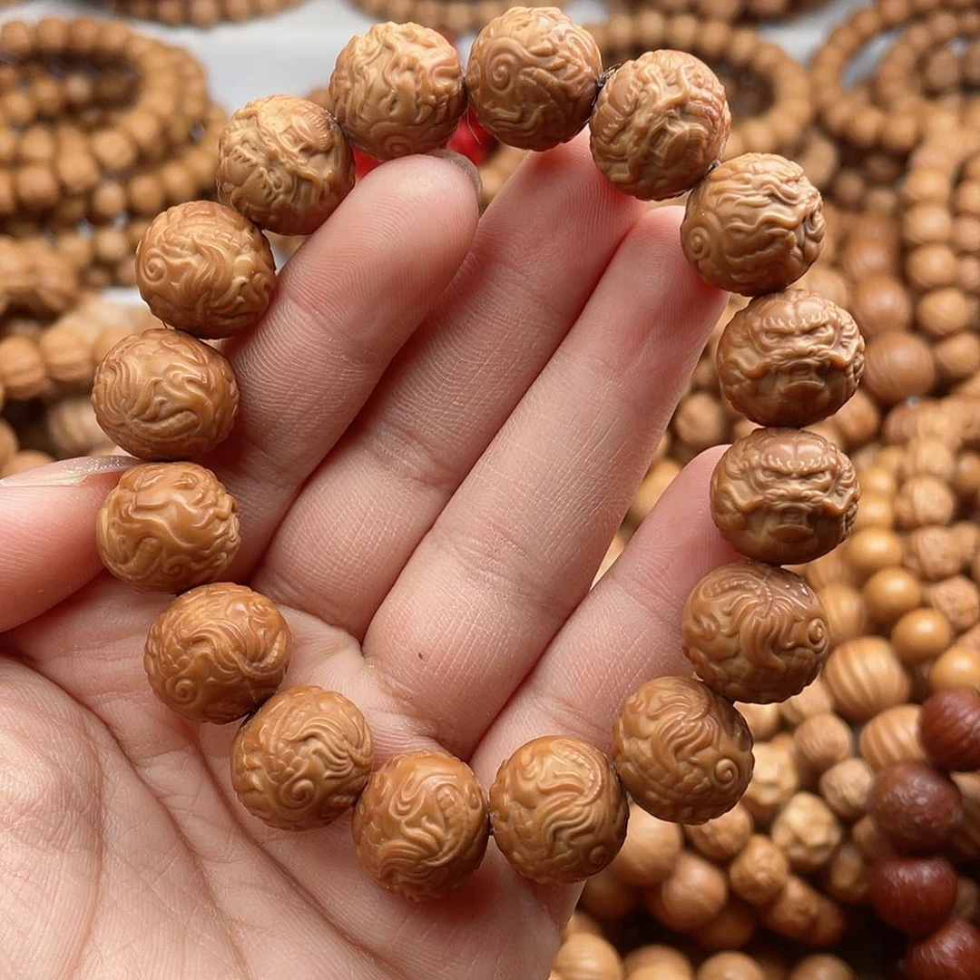 猴头核桃吊坠15+微瑕龙珠