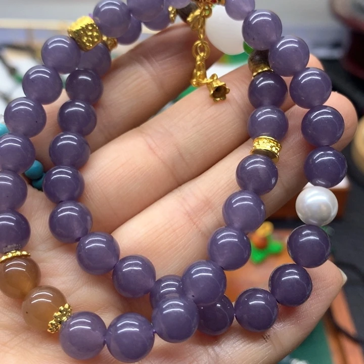 颈饰未镶嵌和田玉吊坠