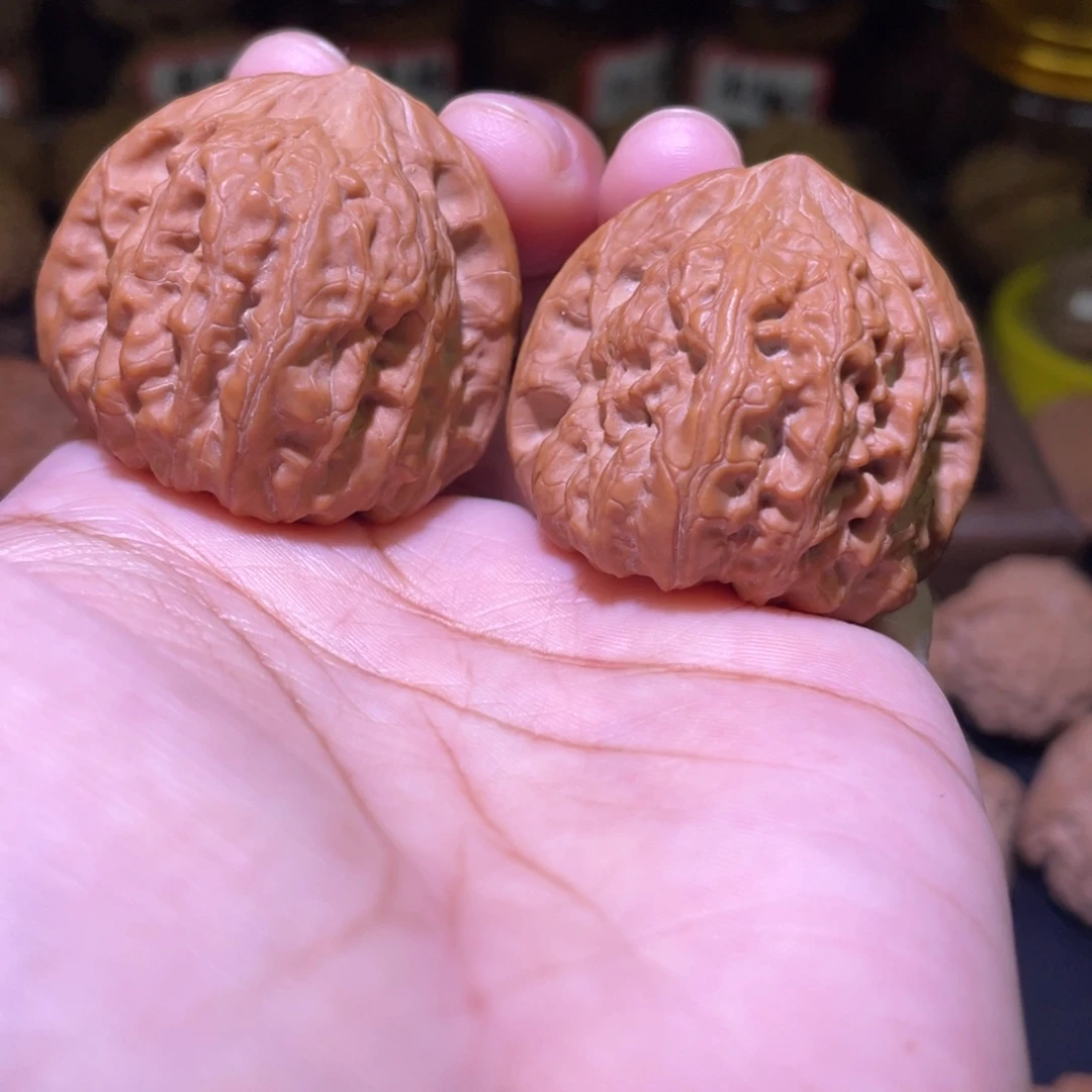 文玩核桃把件凹底