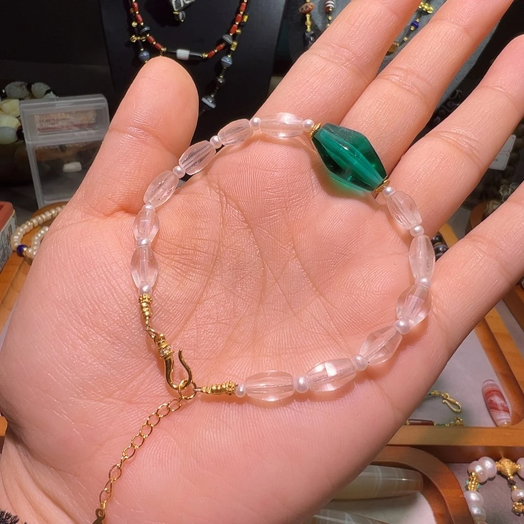 树脂制品老白水海丝手链