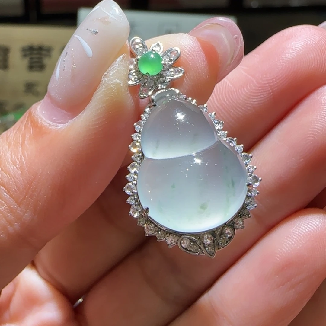 【闪购商品】翡翠颈饰18K金镶嵌缅甸