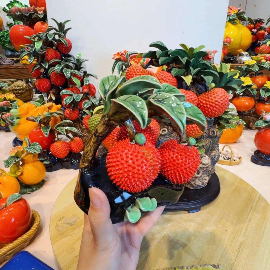 陶瓷三荔枝陶瓷摆件