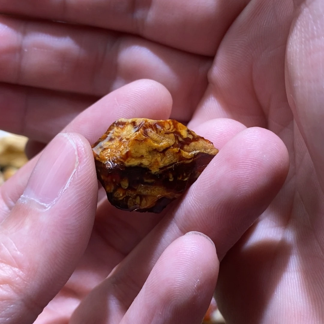 知***乐定制琥珀未镶嵌蜜蜡