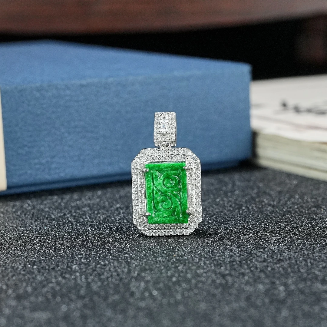 天然翡翠吊坠 YC2560003