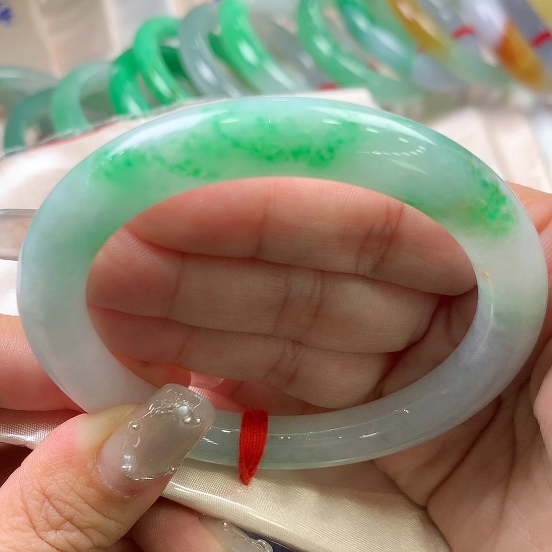 翡翠未镶嵌手镯57.7圆条