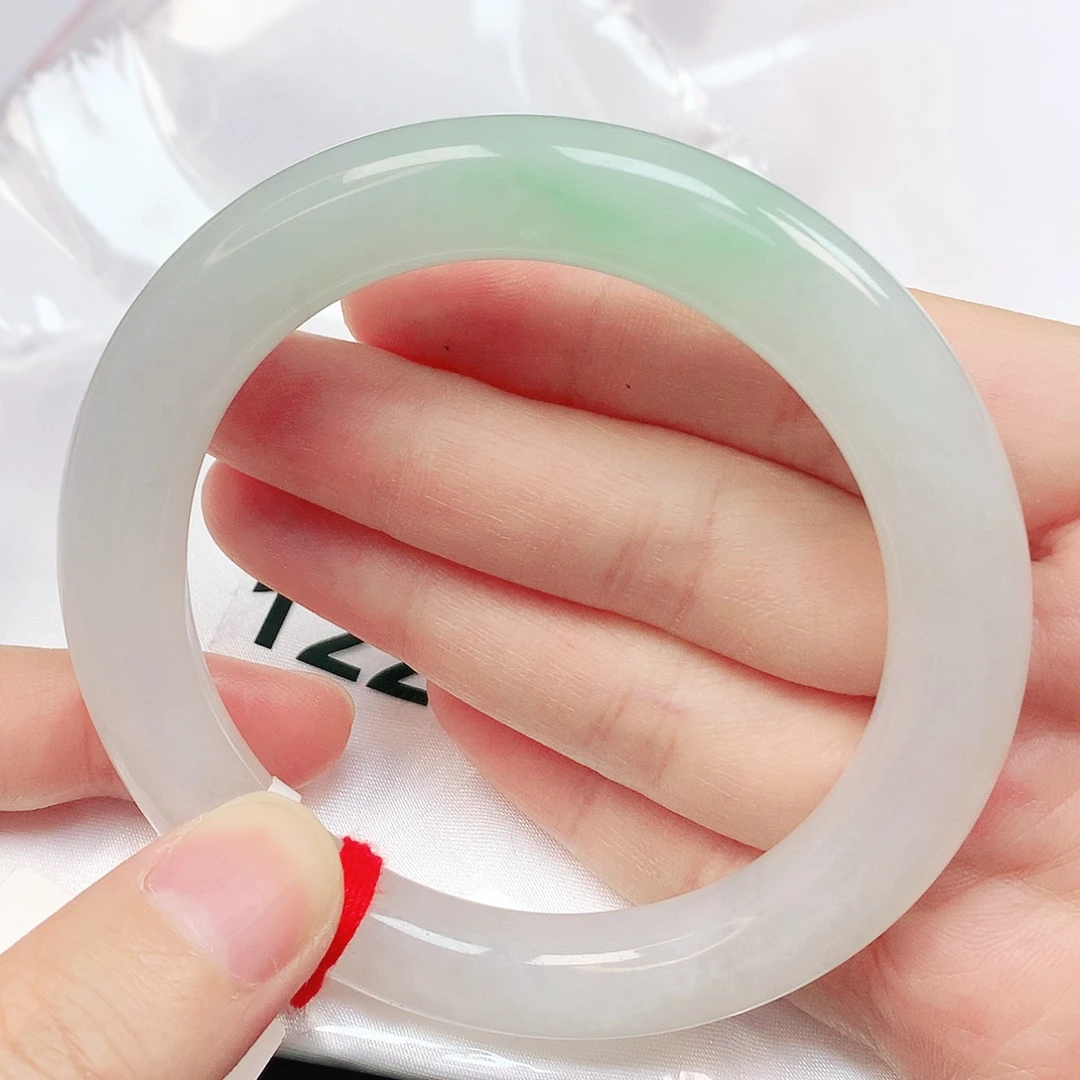 翡翠未镶嵌手镯抖音122