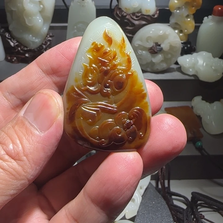 和田玉未镶嵌颈饰舍*得