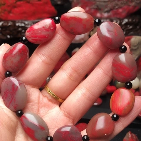 昌化鸡血石昌化鸡血石手链