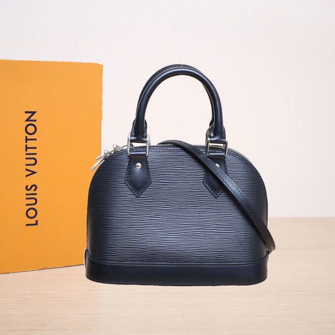 95新 LouisVuitton/路易威登 ALMA 贝壳斜跨包牛皮芯片P225070363