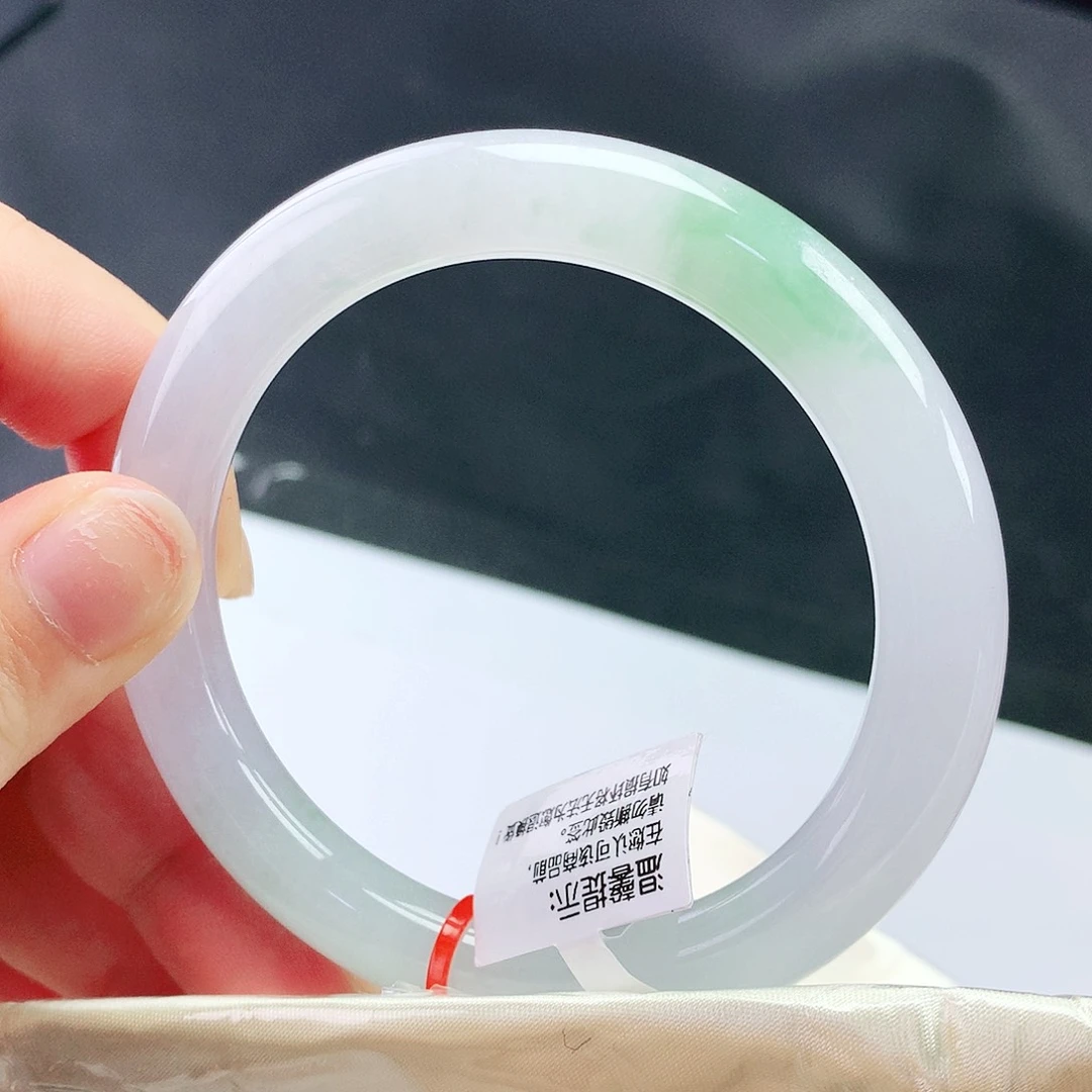 翡翠手镯未镶嵌58圈