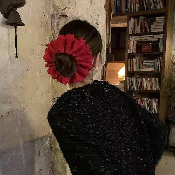 2025新款超大号气质手作纯棉蕾丝花边发圈法式镂空四层大肠圈