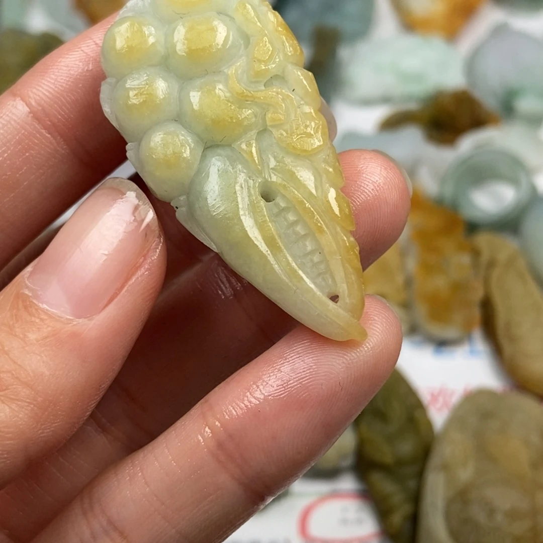 定制翡翠未镶嵌翡翠