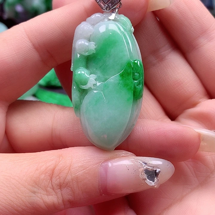 翡翠银S925镶嵌颈饰翡翠