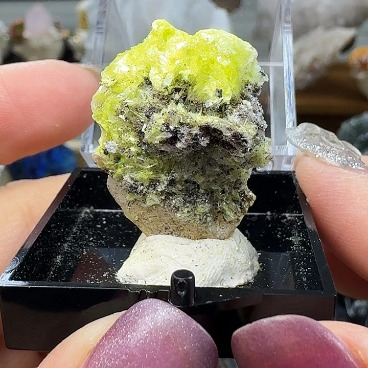 石材86水氟铝钙石