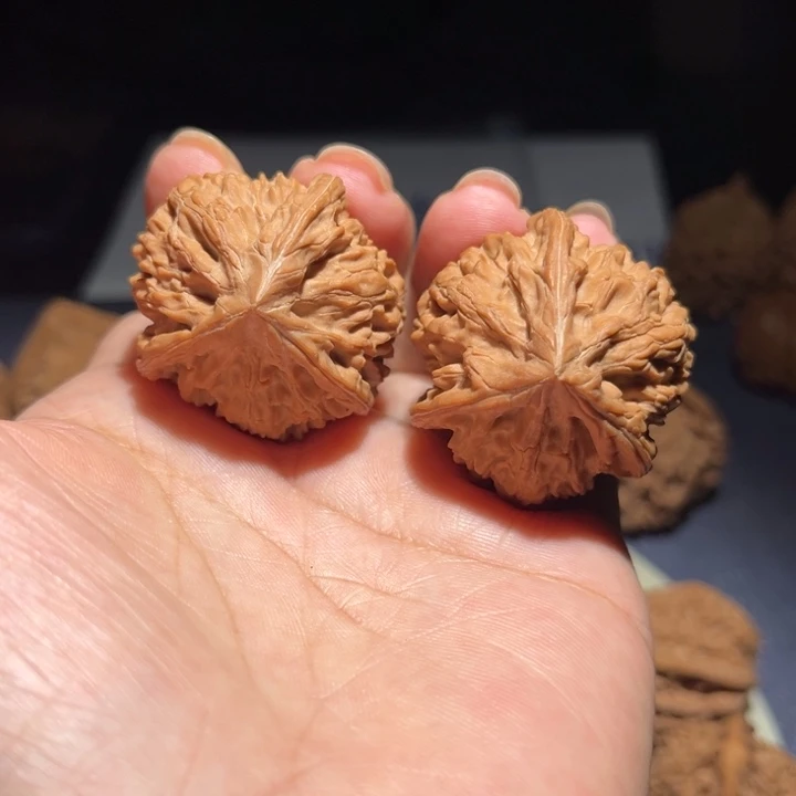 吊坠文玩核桃三棱