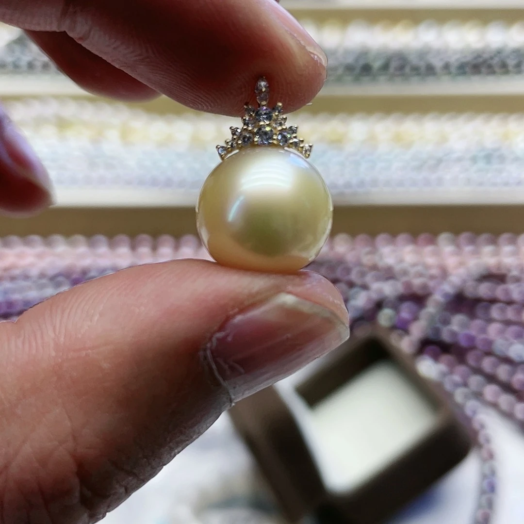 海水珍珠颈饰18K金镶嵌