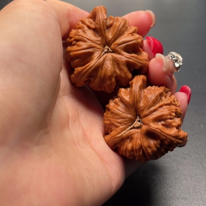 阿***别吊坠文玩核桃白狮子