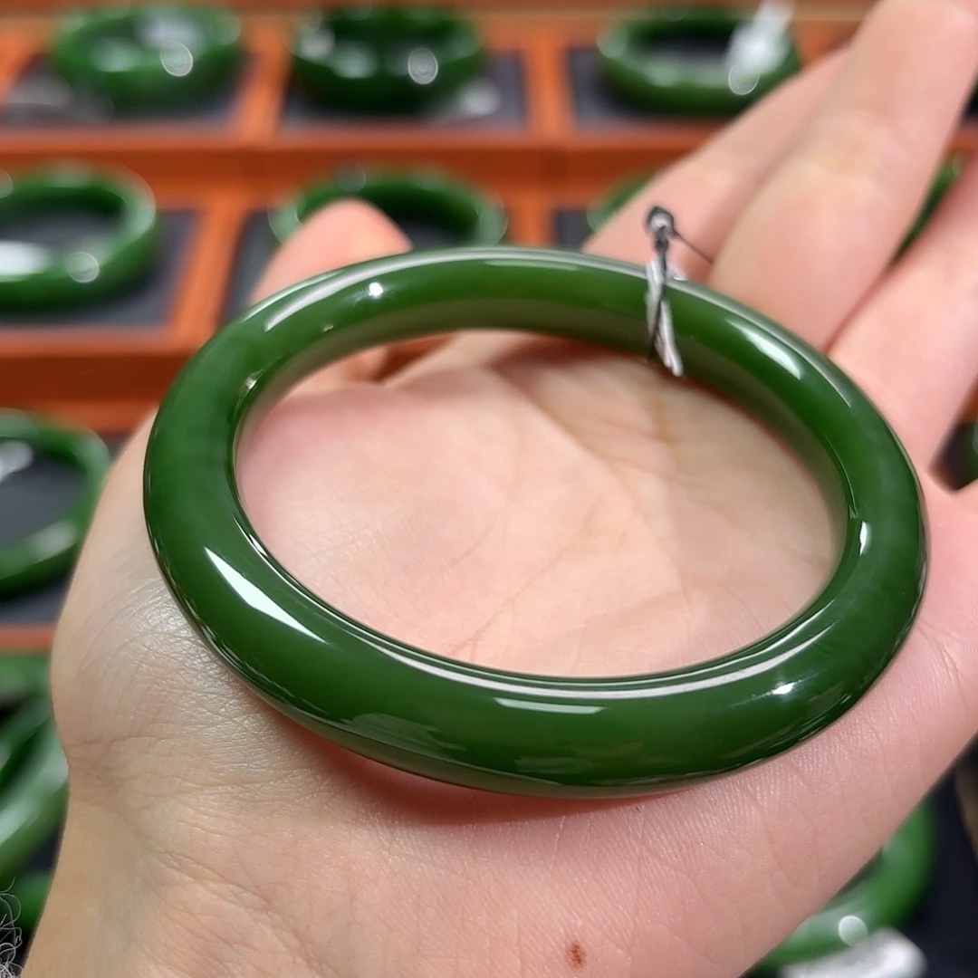 和田玉（糖玉）未镶嵌手镯辣菠菜5657