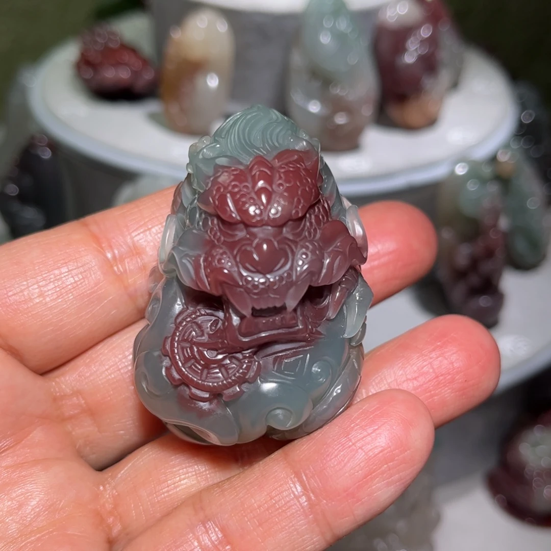 兔****玛瑙/玉髓未镶嵌颈饰