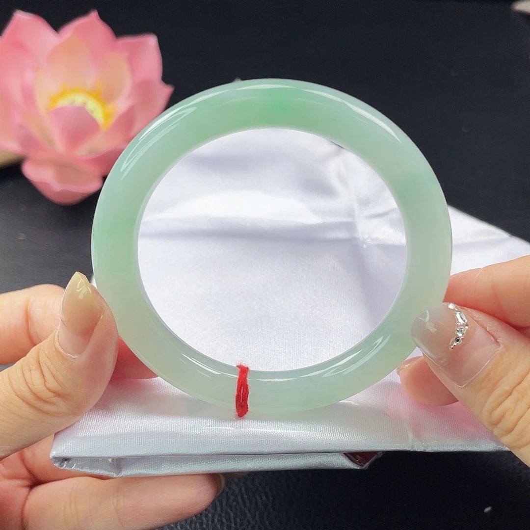 未镶嵌手镯翡翠37号满色嫩芽绿圆条16392