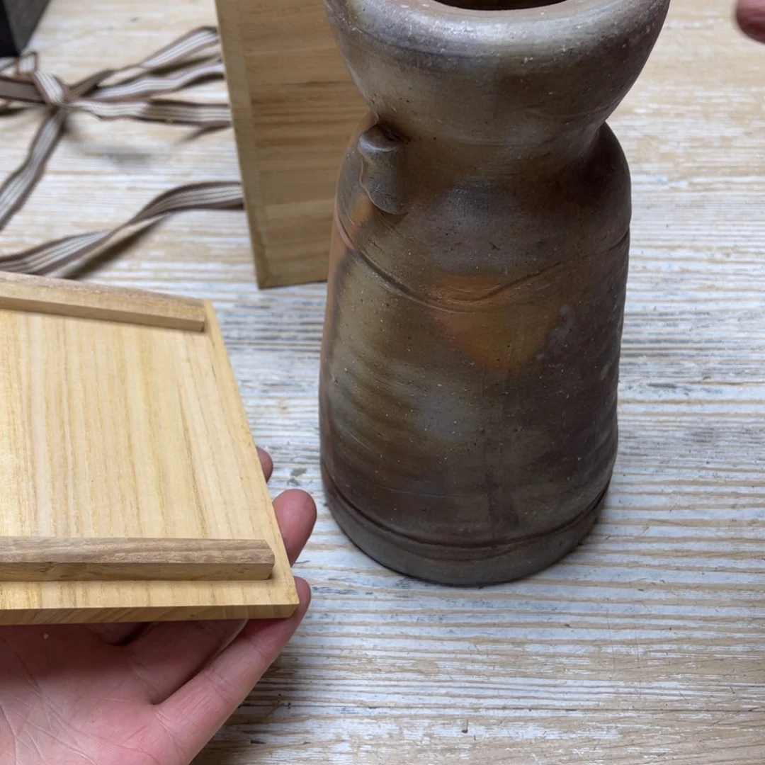 瓷片料****厨密密麻麻地排列在一起形成
