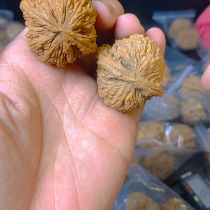 辰***然吊坠文玩核桃南疆石