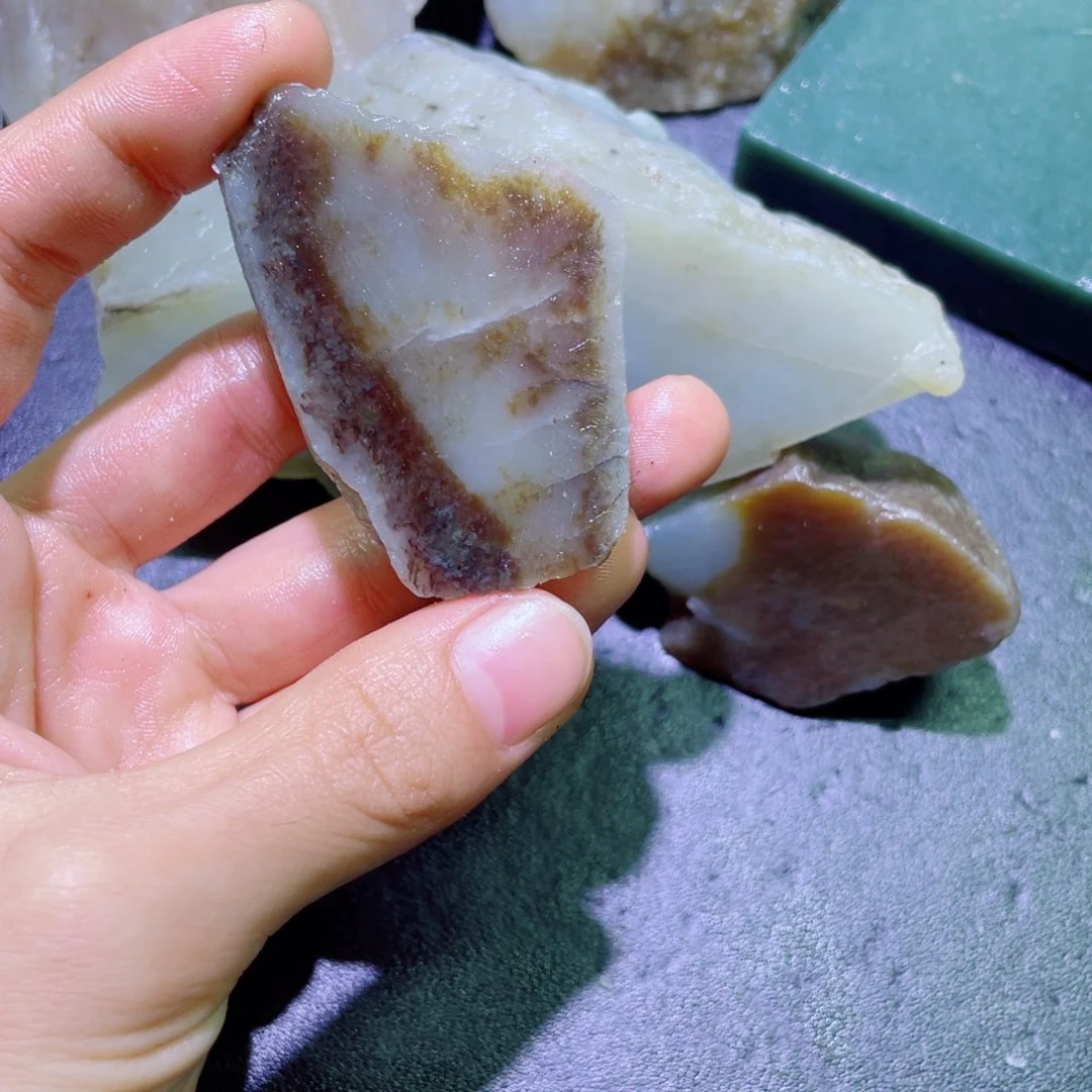 和田玉未镶嵌珠宝半成品