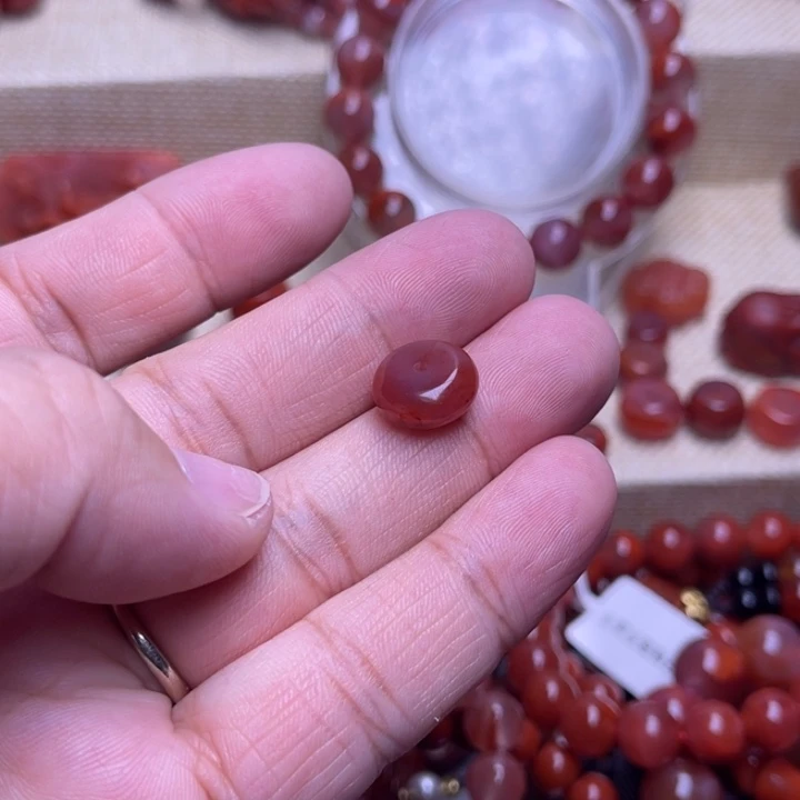 南红玛瑙未镶嵌手链