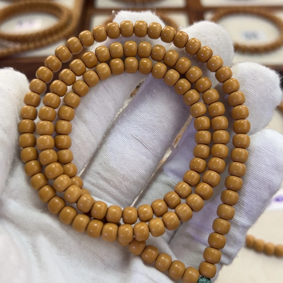 橄榄核手串5.6mm全无白老乡老型108