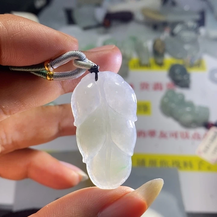 翡翠未镶嵌颈饰成品