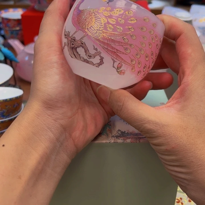 花花绿绿地在我的