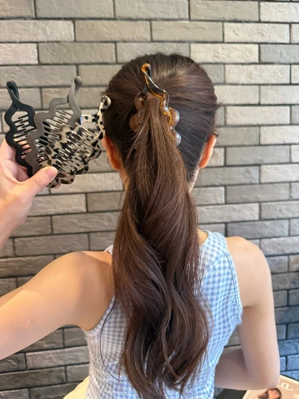 时尚气质发夹女青蛙扣2025新款磨砂香蕉夹扭扭夹发卡马尾夹子头饰