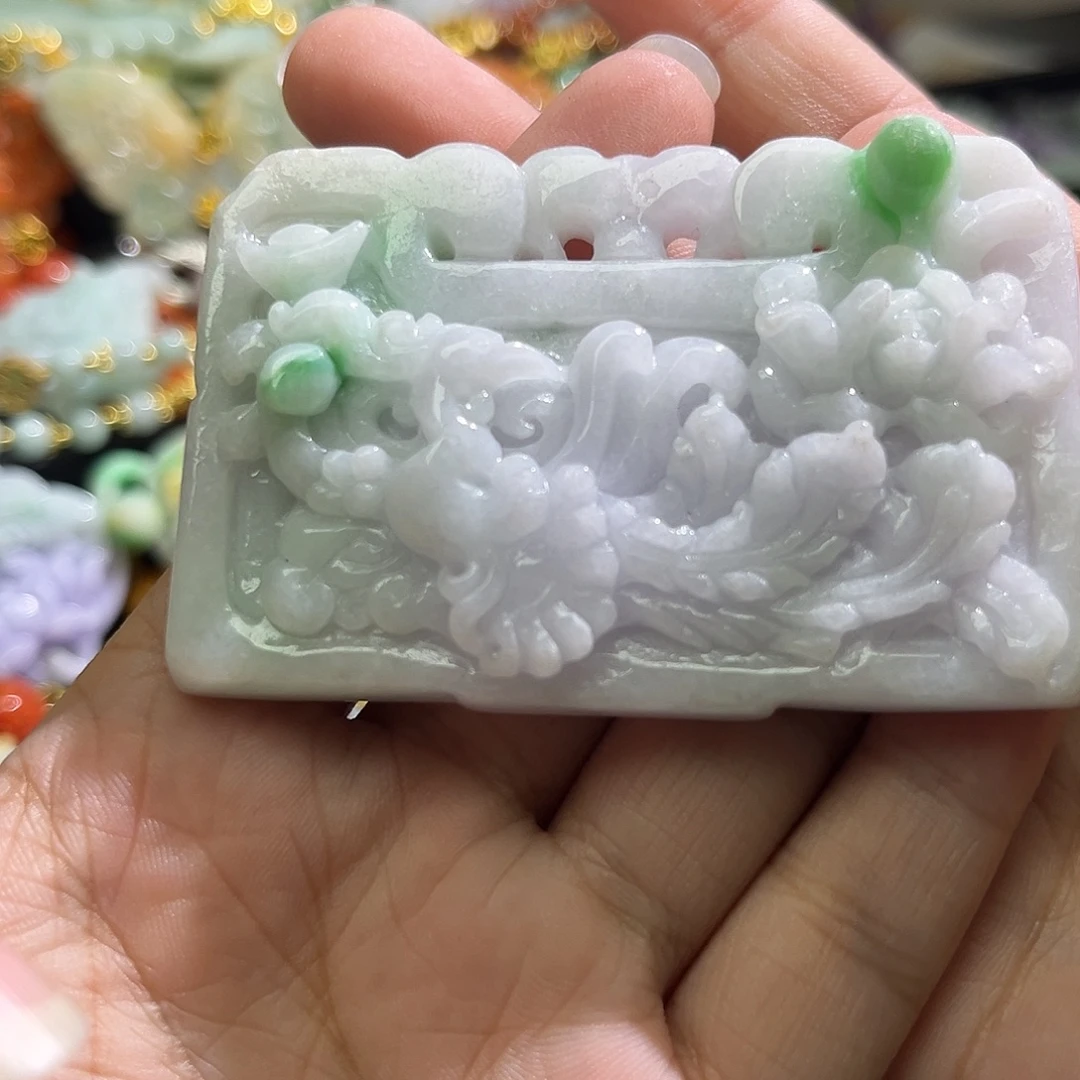 翡翠未镶嵌颈饰待编织