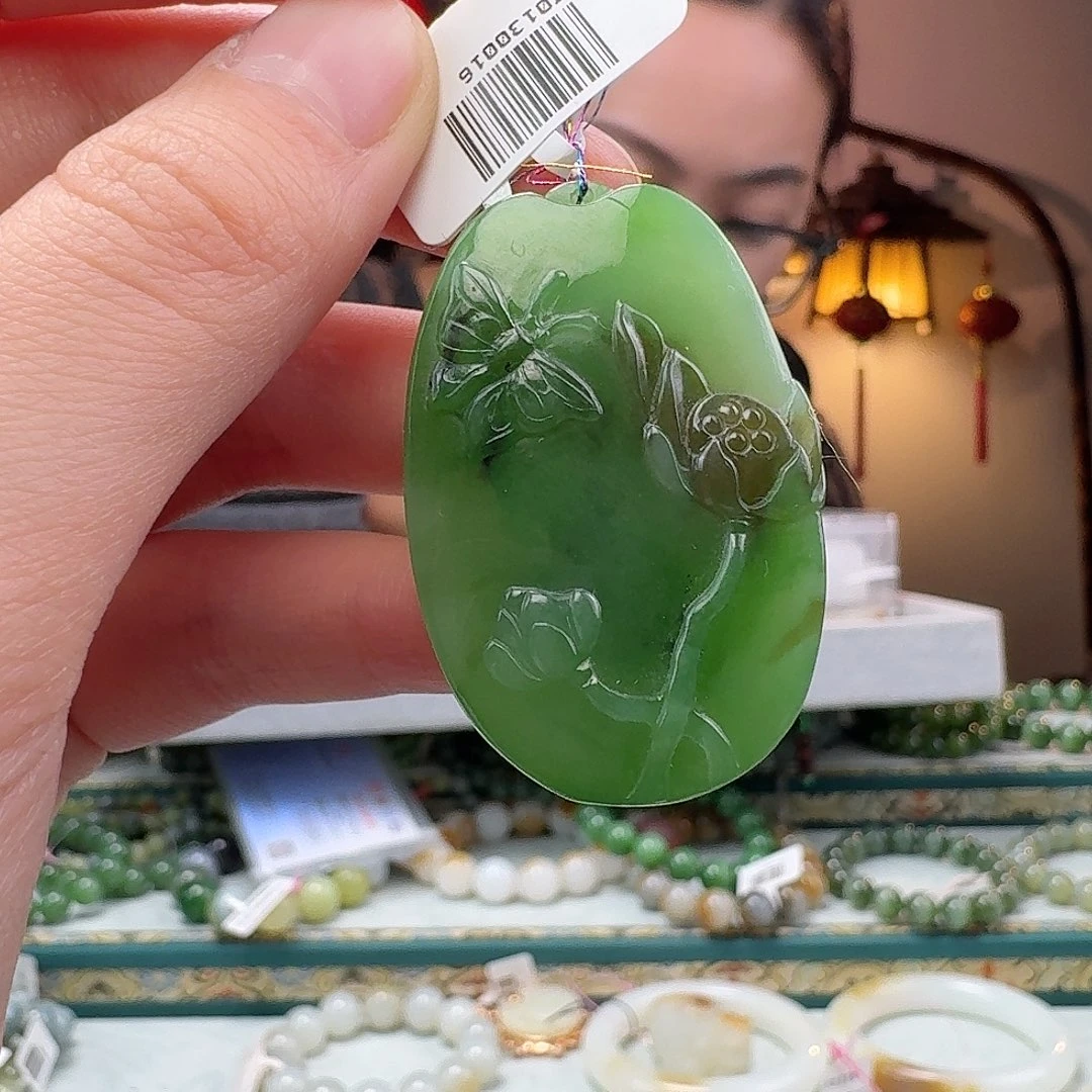 和田玉吊坠未镶嵌