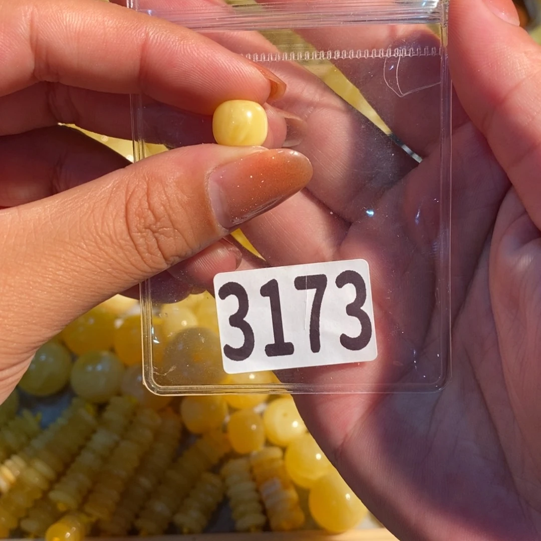 未镶嵌琥珀珠宝奇石3713