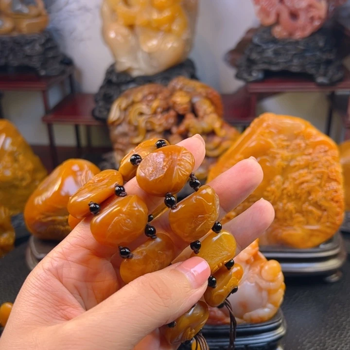 用***3老挝石麦芽黄田黄手链