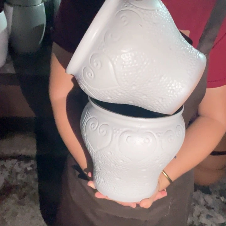 紫砂花盆口18高20瑕疵瑕疵