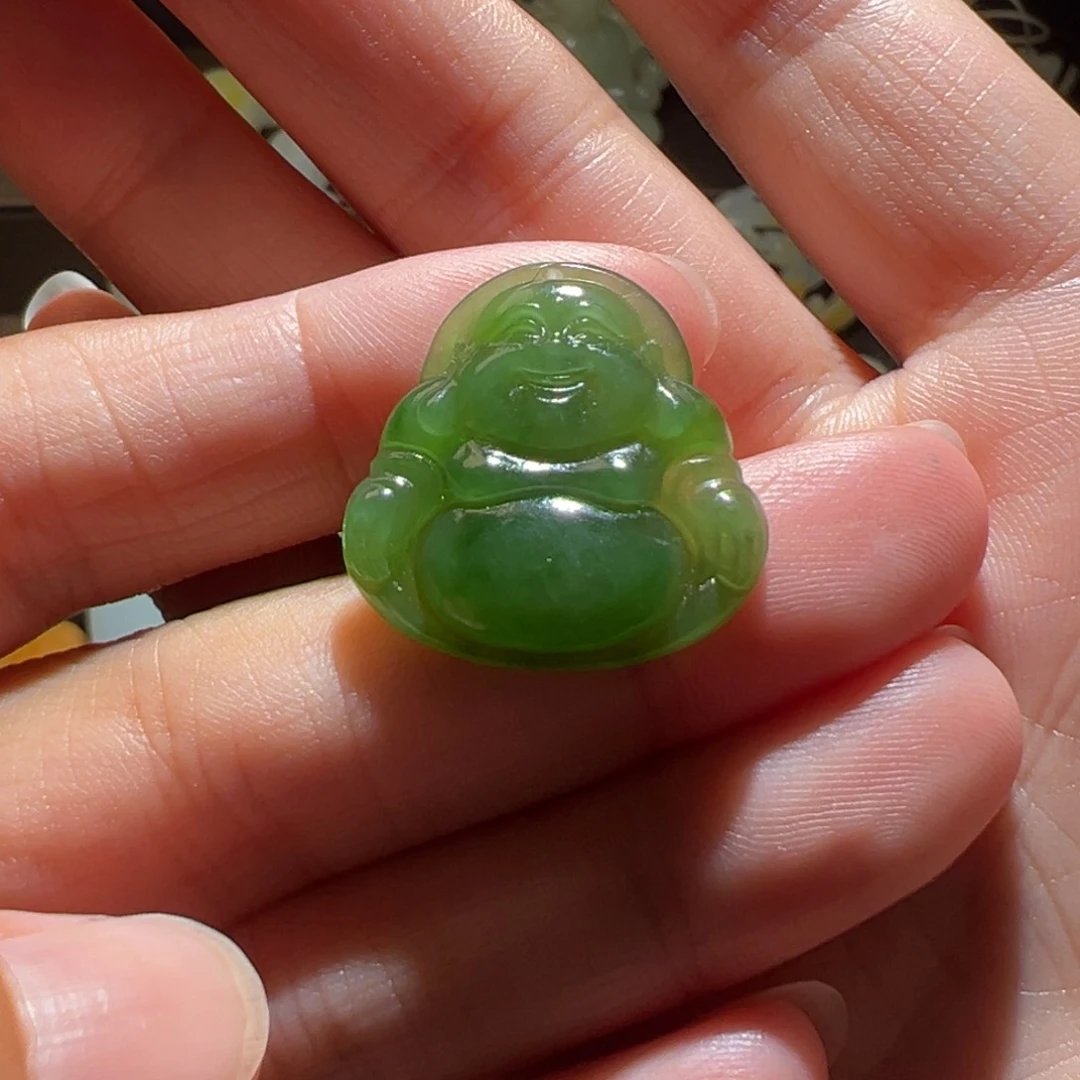 和田玉未镶嵌颈饰人**口